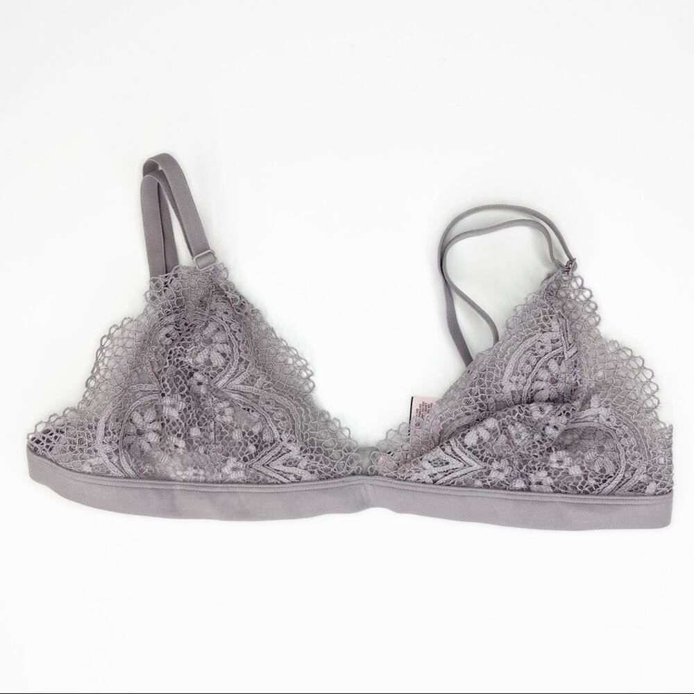 Victoria’s Secret Lavender/Gray Lace Bralette Size Large